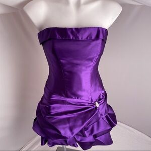 Jessica McClintock for Gunne Sax purple satin strapless ruched mini dress